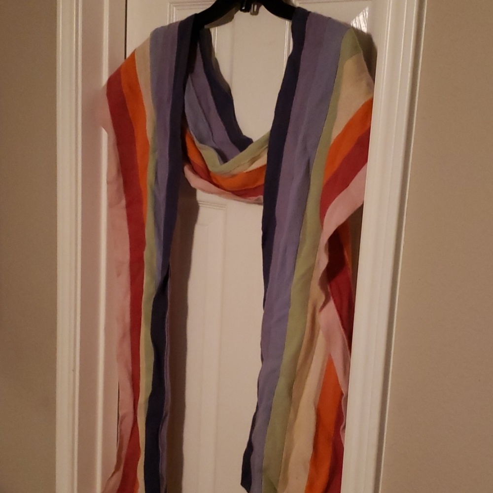 Gap scarf